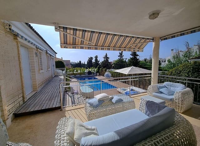 5 bedroom Villa for sale in Los Europeos, Torrevieja with pool garage - € 1,170,000 (Ref: 8855956)