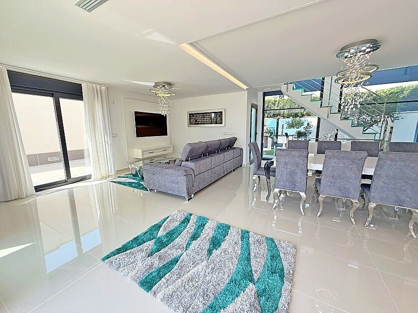 5 soveværelse Villa til salg i San Miguel de Salinas med swimmingpool garage - € 899.000 (Ref: 8879195)