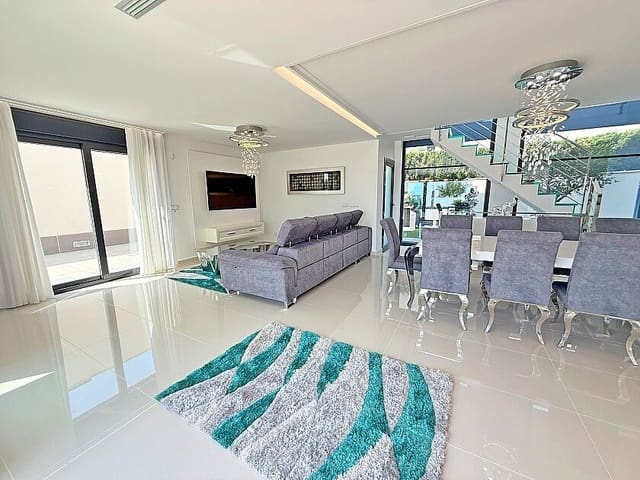 5 camera da letto Villa in vendita in San Miguel de Salinas con piscina garage - 899.000 € (Rif: 8879195)