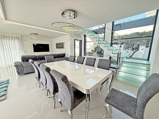 5 camera da letto Villa in vendita in San Miguel de Salinas con piscina garage - 899.000 € (Rif: 8879195)