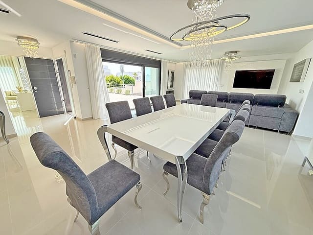 5 camera da letto Villa in vendita in San Miguel de Salinas con piscina garage - 899.000 € (Rif: 8879195)