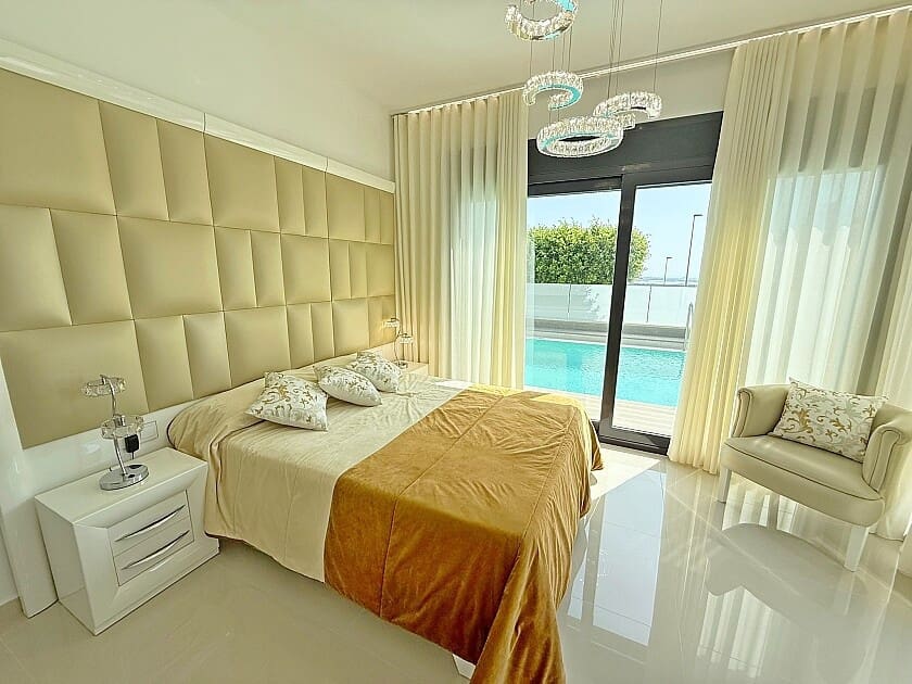 5 soveværelse Villa til salg i San Miguel de Salinas med swimmingpool garage - € 899.000 (Ref: 8879195)