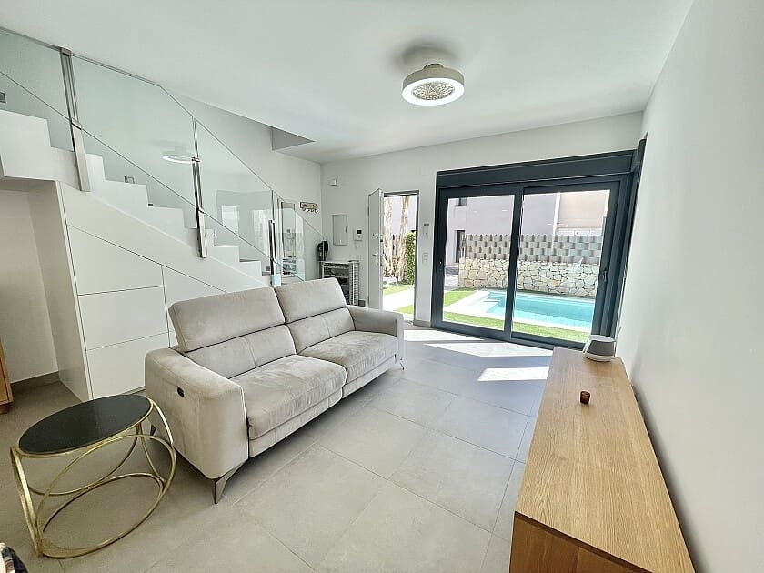 3 makuuhuone Huvila myytävänä paikassa Pilar de la Horadada mukana uima-altaan - 475 000 € (Ref: 8891542)