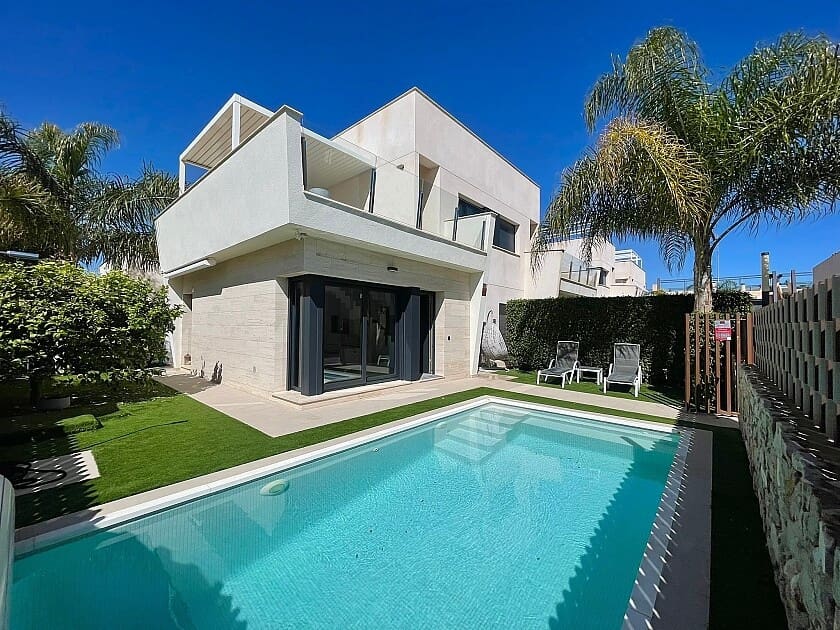 3 makuuhuone Huvila myytävänä paikassa Pilar de la Horadada mukana uima-altaan - 475 000 € (Ref: 8891542)