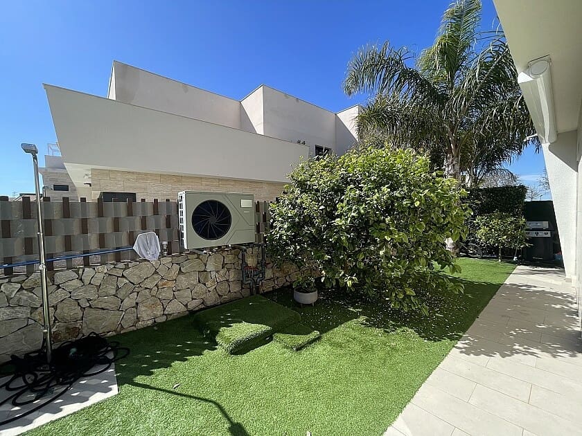 3 makuuhuone Huvila myytävänä paikassa Pilar de la Horadada mukana uima-altaan - 475 000 € (Ref: 8891542)