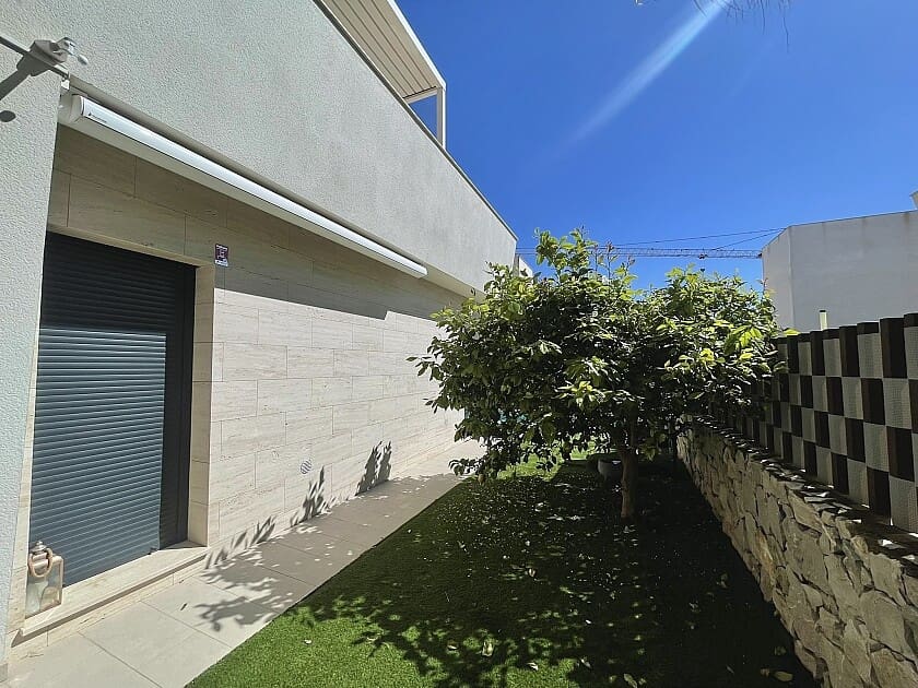 3 makuuhuone Huvila myytävänä paikassa Pilar de la Horadada mukana uima-altaan - 475 000 € (Ref: 8891542)