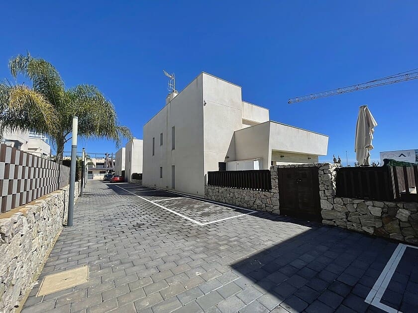 3 makuuhuone Huvila myytävänä paikassa Pilar de la Horadada mukana uima-altaan - 475 000 € (Ref: 8891542)