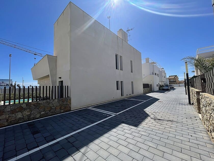 3 makuuhuone Huvila myytävänä paikassa Pilar de la Horadada mukana uima-altaan - 475 000 € (Ref: 8891542)