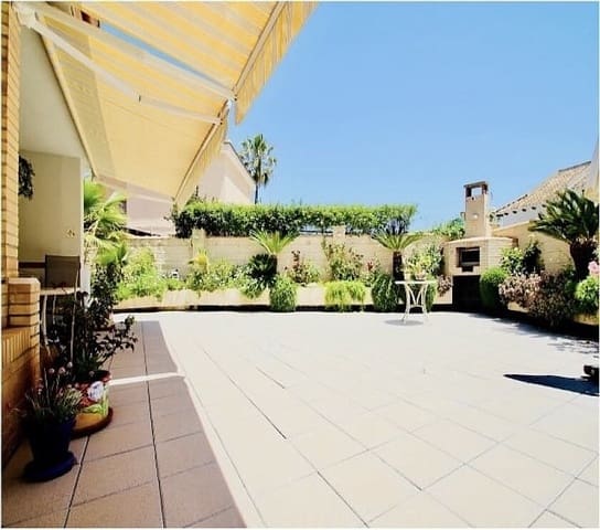 4 chambre Maison de Ville à vendre à La Zenia, Orihuela avec piscine garage - 795 000 € (Ref: 8905811)