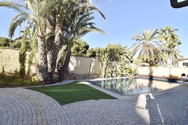 4 chambre Maison de Ville à vendre à La Zenia, Orihuela avec piscine garage - 795 000 € (Ref: 8905811)