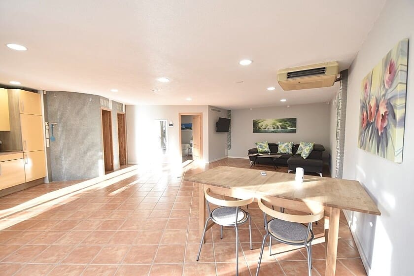 4 soveværelse Byhus til salg i La Zenia med swimmingpool garage - € 795.000 (Ref: 8905811)