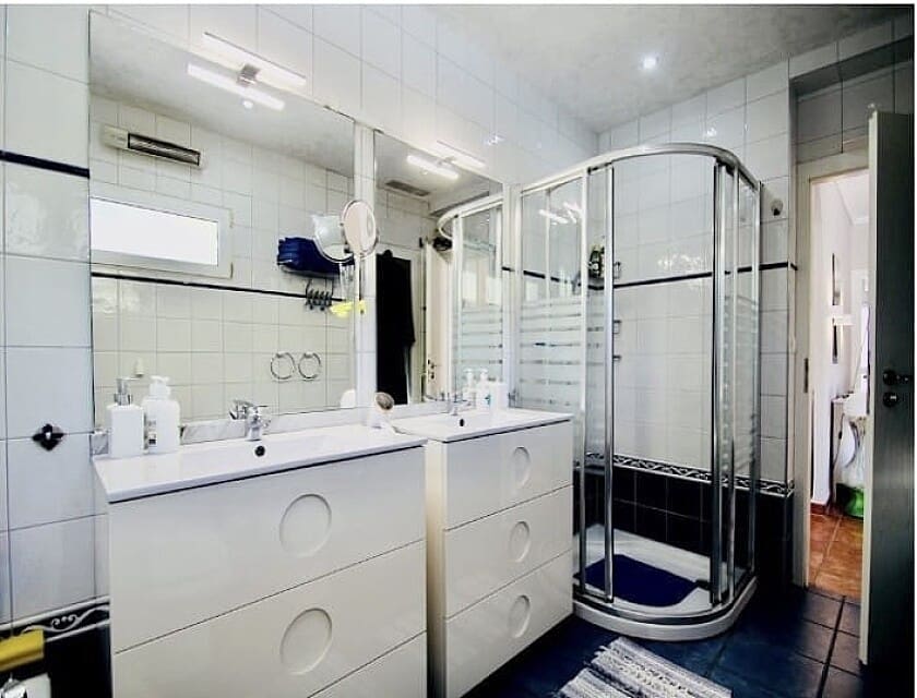 4 soveværelse Byhus til salg i La Zenia med swimmingpool garage - € 795.000 (Ref: 8905811)