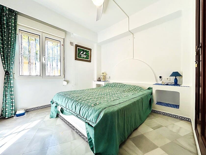 2 makuuhuone Huoneisto myytävänä paikassa Torrevieja mukana uima-altaan 
autotalli - 229 900 € (Ref: 8913653)