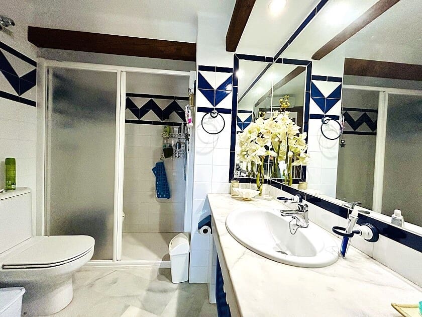 2 makuuhuone Huoneisto myytävänä paikassa Torrevieja mukana uima-altaan 
autotalli - 229 900 € (Ref: 8913653)