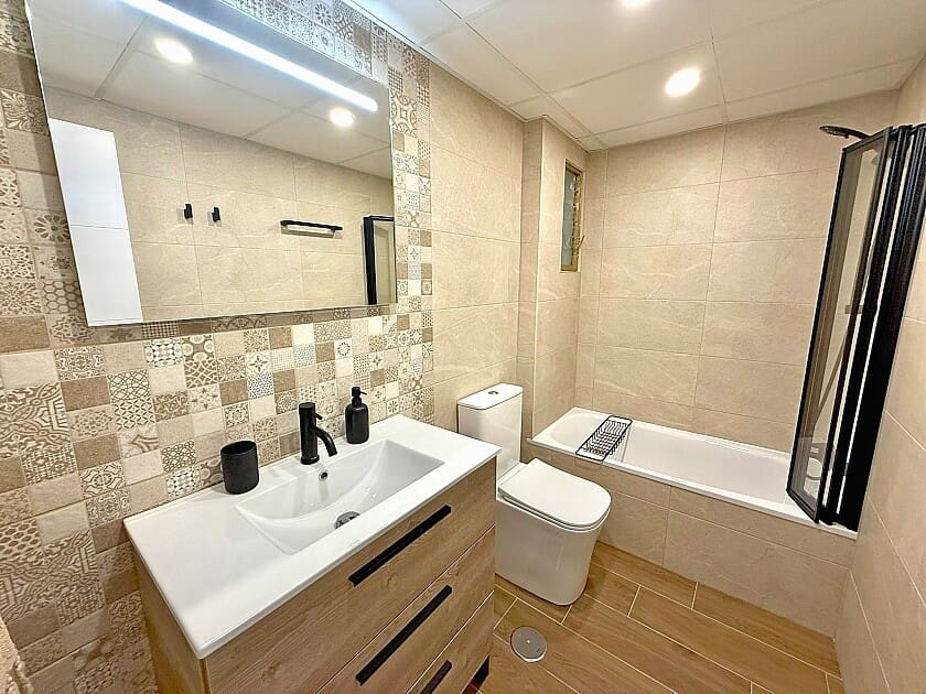 3 chambre Appartement à vendre à Los Cuarteros avec garage - 219 900 € (Ref: 8935524)