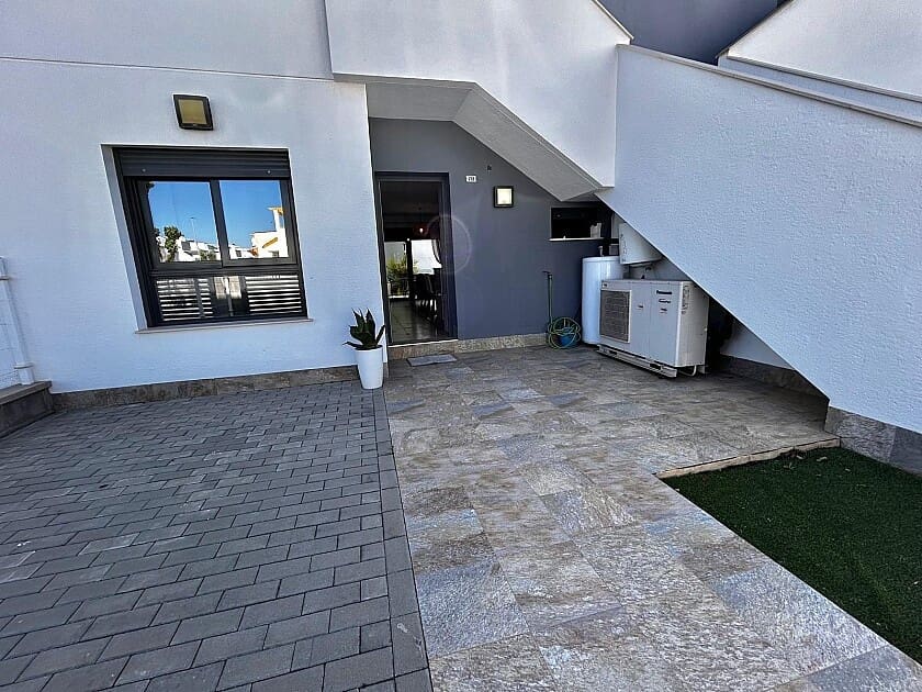 2 slaapkamer Bungalow te koop in Pilar de la Horadada met zwembad garage - € 220.000 (Ref: 8949500)