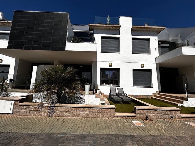 2 slaapkamer Bungalow te koop in Torre de la Horadada, Pilar de la Horadada met zwembad garage - € 220.000 (Ref: 8949500)