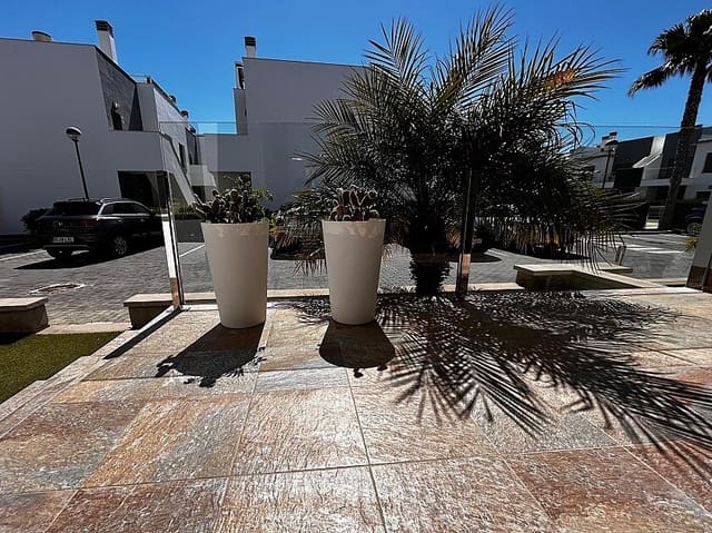 2 slaapkamer Bungalow te koop in Torre de la Horadada, Pilar de la Horadada met zwembad garage - € 220.000 (Ref: 8949500)