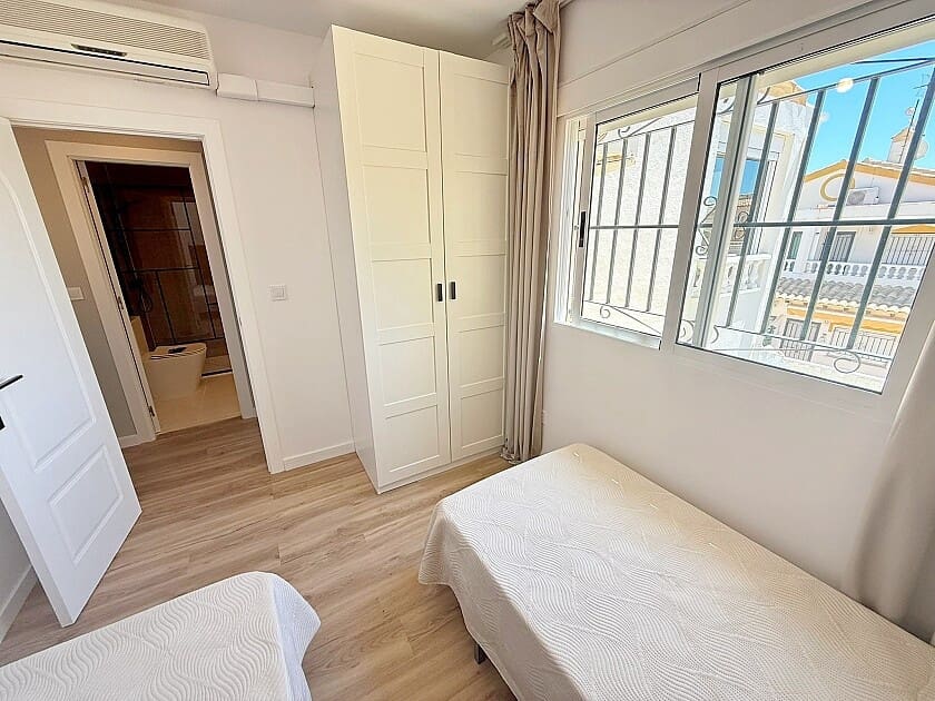 3 soverom Hus til salgs i Los Altos med svømmebasseng - € 294 180 (Ref: 9013171)