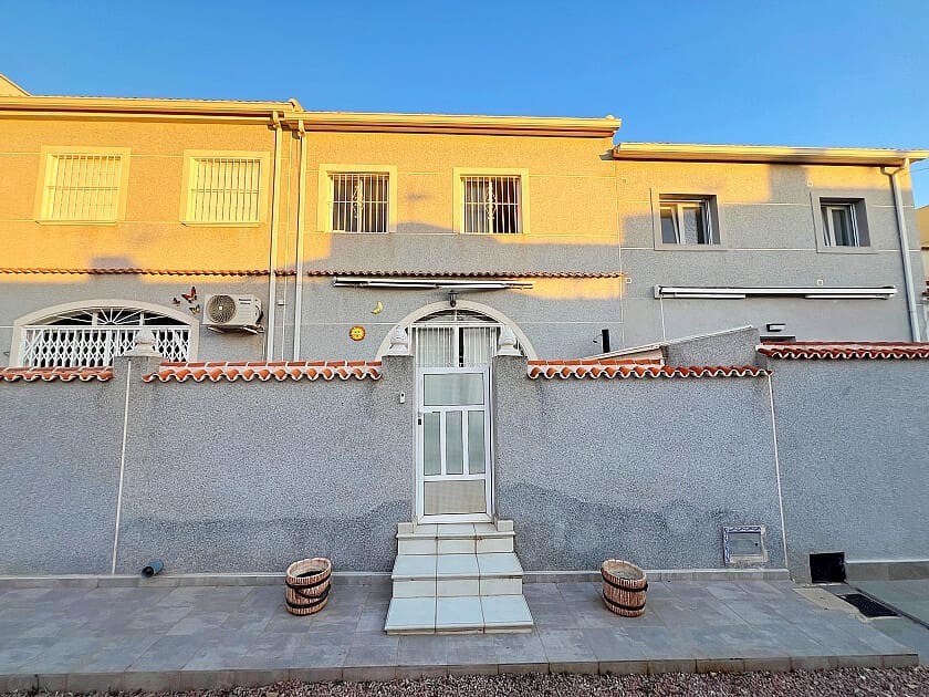 3 chambre Maison de Ville à vendre à La Siesta - 153 800 € (Ref: 9013522)