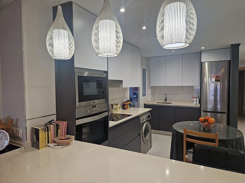 3 chambre Appartement à vendre à Torrevieja avec piscine - 335 000 € (Ref: 9030509)