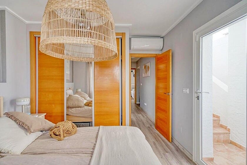 3 soveværelse Byhus til salg i Los Altos med swimmingpool - € 315.000 (Ref: 9057022)