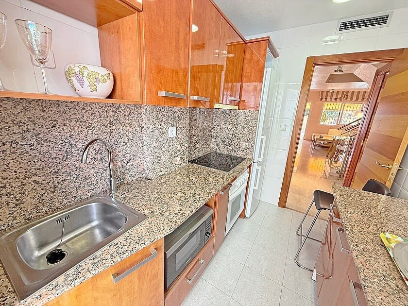 3 soveværelse Byhus til salg i Los Alcazares med garage - € 316.000 (Ref: 9058396)