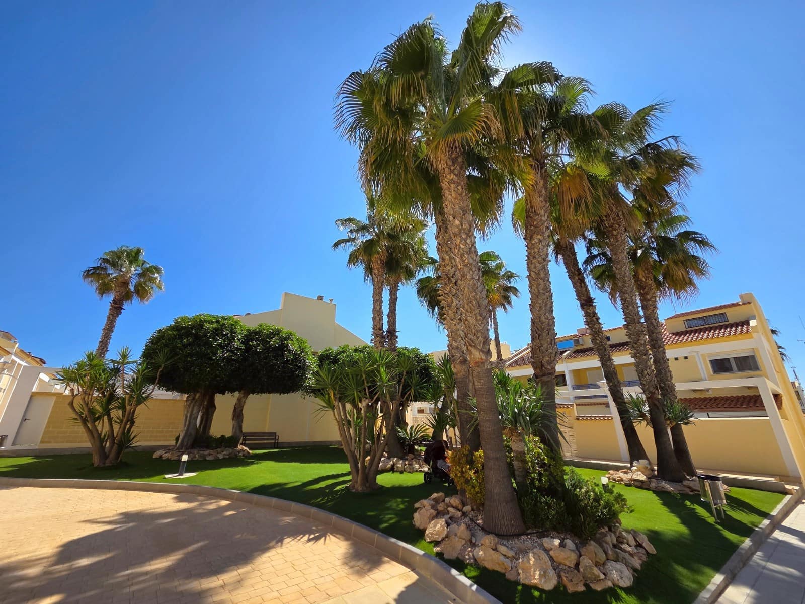 3 slaapkamer Huis te koop in La Mata met zwembad garage - € 349.900 (Ref: 9097418)