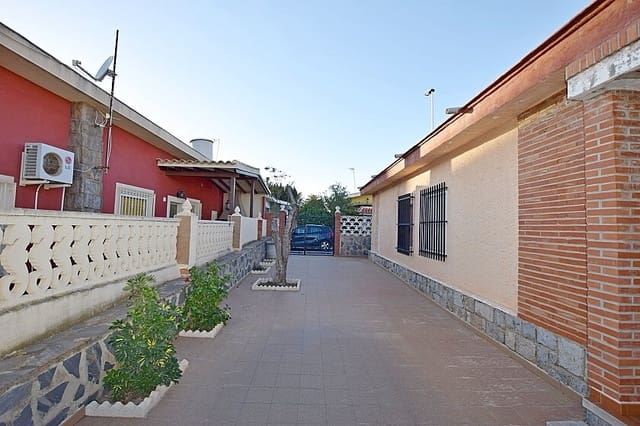 3 soverom Villa til salgs i Los Frutales, Torrevieja med svømmebasseng garasje - € 264 900 (Ref: 9113021)
