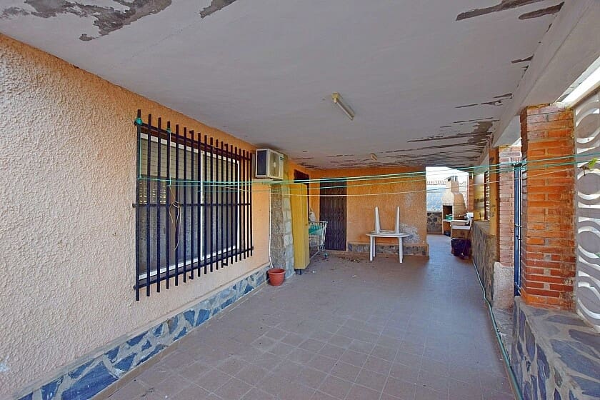 3 soverom Villa til salgs i Torrevieja med svømmebasseng garasje - € 264 900 (Ref: 9113021)
