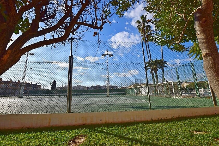 3 soverom Villa til salgs i Torrevieja med svømmebasseng garasje - € 264 900 (Ref: 9113021)