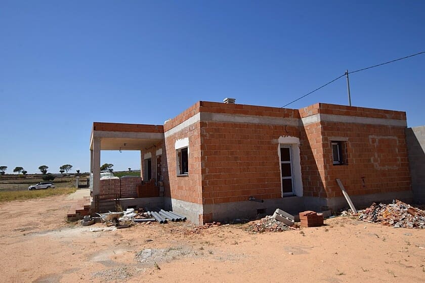 3 slaapkamer Villa te koop in Pinoso met zwembad - € 387.000 (Ref: 9113022)