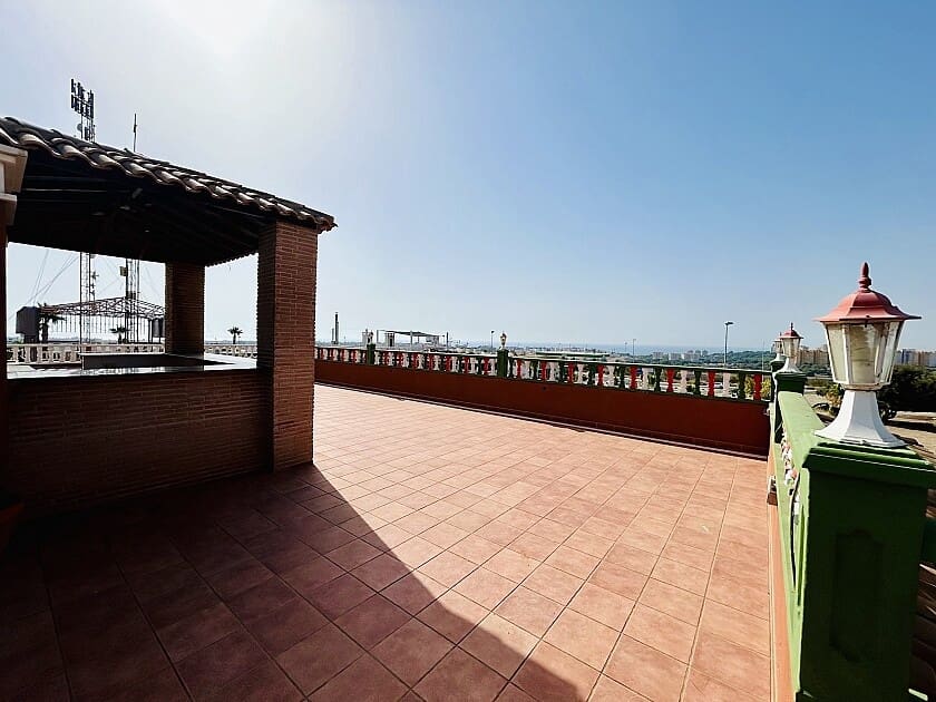 Komercyjne na sprzedaż w Orihuela Costa z basenem - 350 000 € (Ref: 9113023)