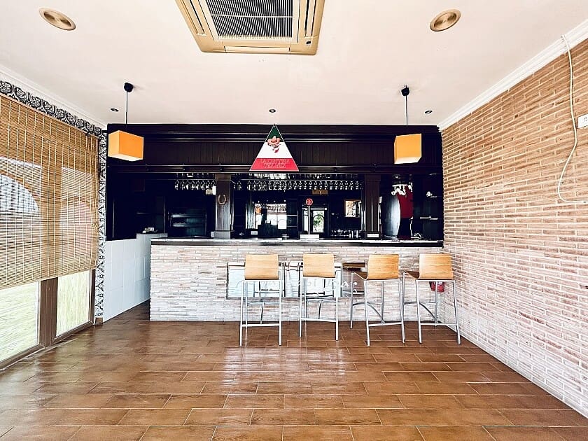 Komercyjne na sprzedaż w Orihuela Costa z basenem - 350 000 € (Ref: 9113023)