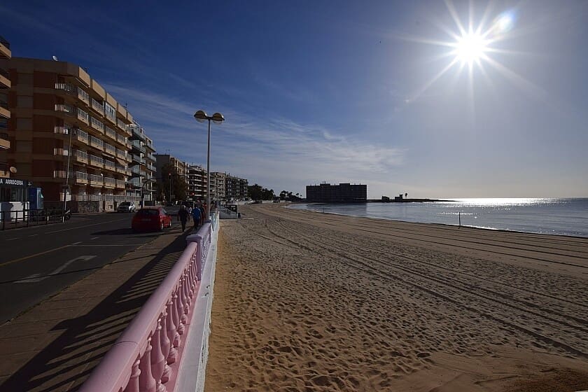 4 slaapkamer Appartement te koop in Torrevieja met zwembad - € 189.900 (Ref: 9113024)