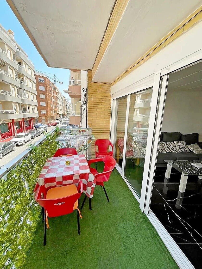 4 slaapkamer Appartement te koop in Torrevieja met zwembad - € 189.900 (Ref: 9113024)