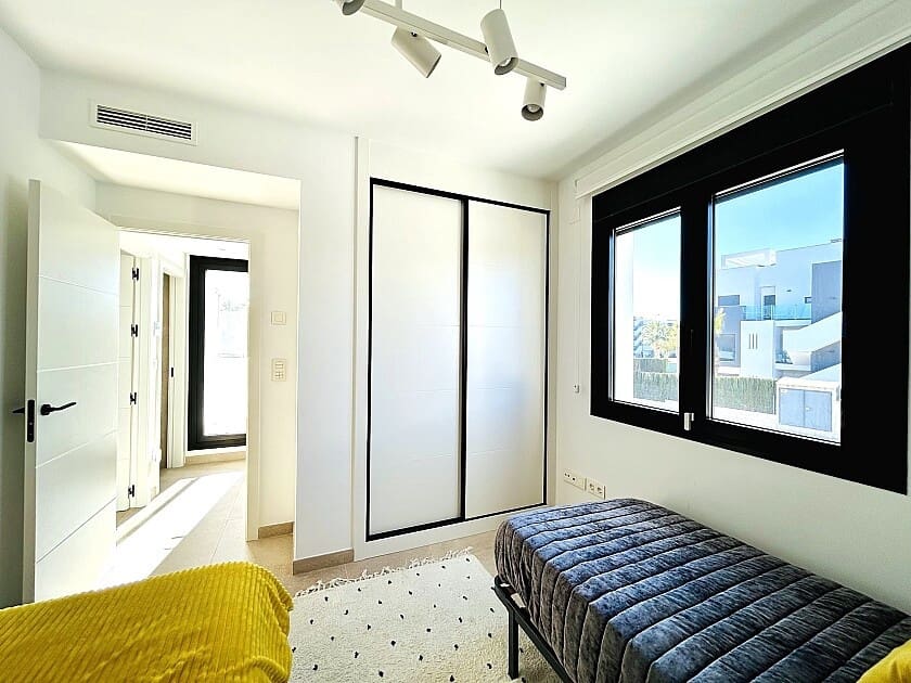 3 slaapkamer Villa te koop in El Raso met zwembad garage - € 580.000 (Ref: 9113028)