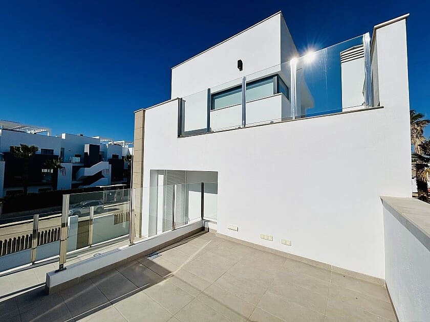 3 slaapkamer Villa te koop in El Raso met zwembad garage - € 580.000 (Ref: 9113028)