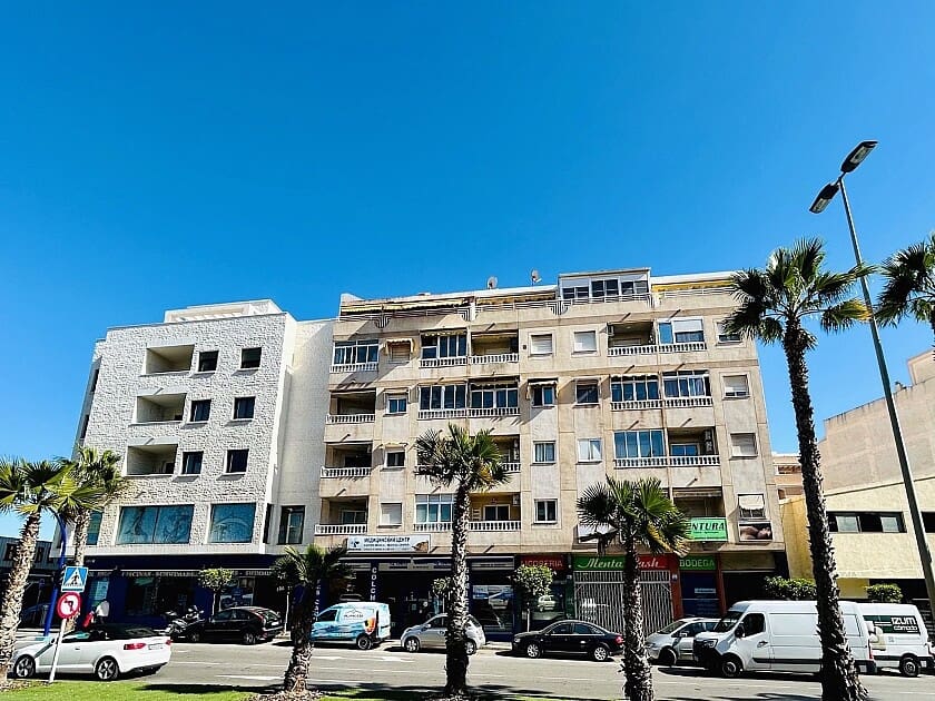 4 slaapkamer Appartement te koop in Torrevieja met zwembad garage - € 209.900 (Ref: 9113030)