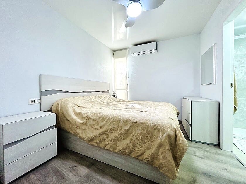 4 slaapkamer Appartement te koop in Torrevieja met zwembad garage - € 209.900 (Ref: 9113030)