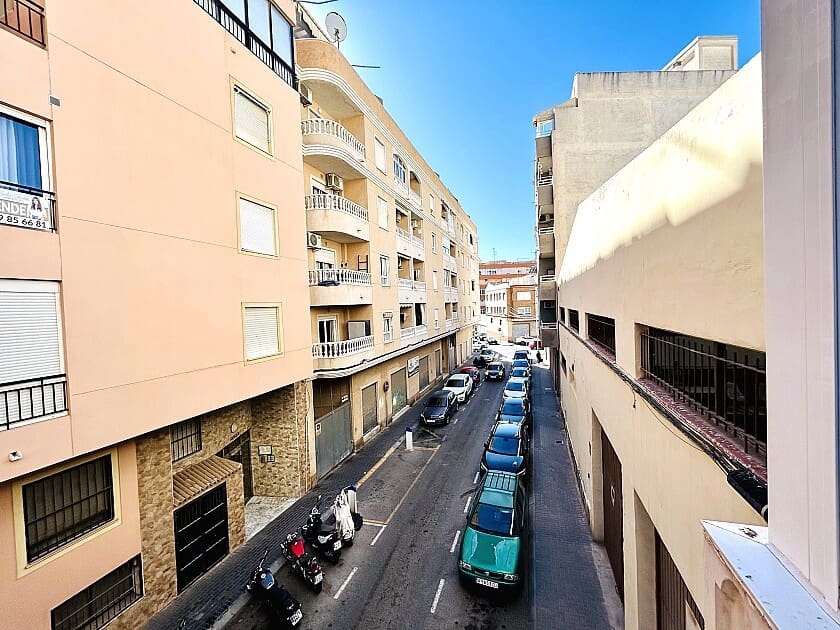 4 slaapkamer Appartement te koop in Torrevieja met zwembad garage - € 209.900 (Ref: 9113030)