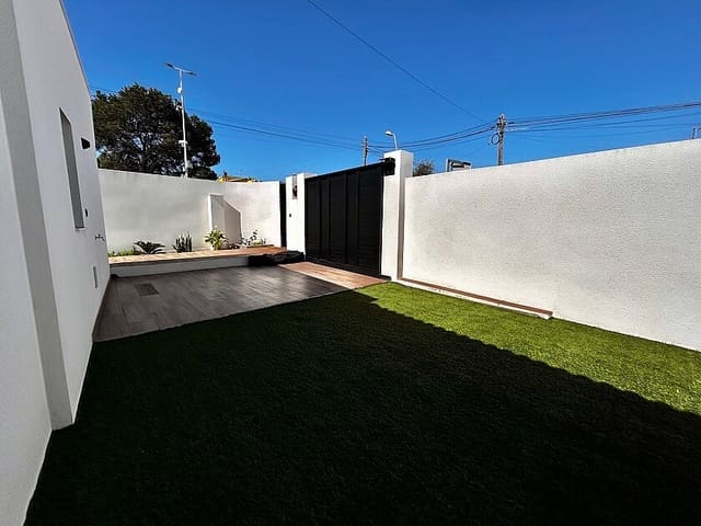 3 bedroom Villa for sale in Los Balcones with pool - € 479,900 (Ref: 9113036)