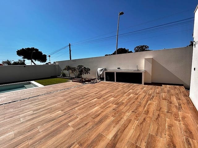 3 bedroom Villa for sale in Los Balcones with pool - € 479,900 (Ref: 9113036)