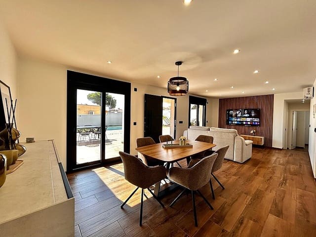 3 bedroom Villa for sale in Los Balcones with pool - € 479,900 (Ref: 9113036)