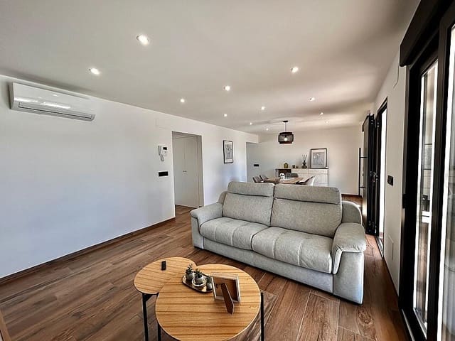 3 bedroom Villa for sale in Los Balcones with pool - € 479,900 (Ref: 9113036)