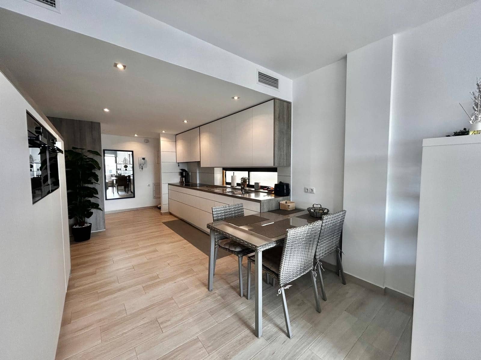 2 sypialnia Penthouse na sprzedaż w Villamartin z basenem - 299 900 € (Ref: 9235386)