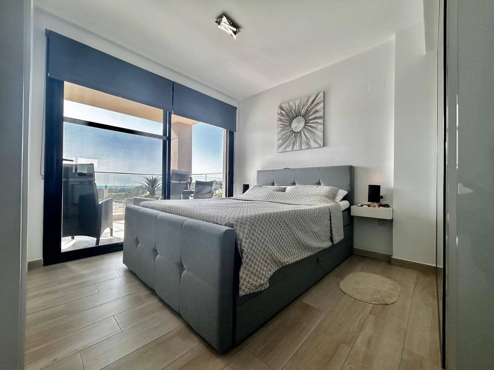 2 sypialnia Penthouse na sprzedaż w Villamartin z basenem - 299 900 € (Ref: 9235386)