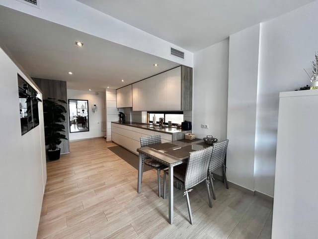 2 sypialnia Penthouse na sprzedaż w Villamartin, Orihuela z basenem - 299 900 € (Ref: 9235386)