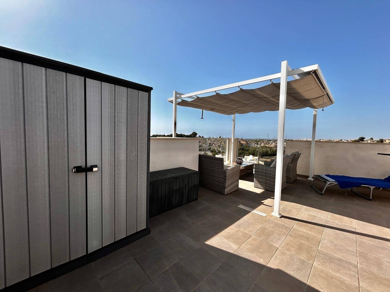 2 sypialnia Penthouse na sprzedaż w Villamartin z basenem - 299 900 € (Ref: 9235386)