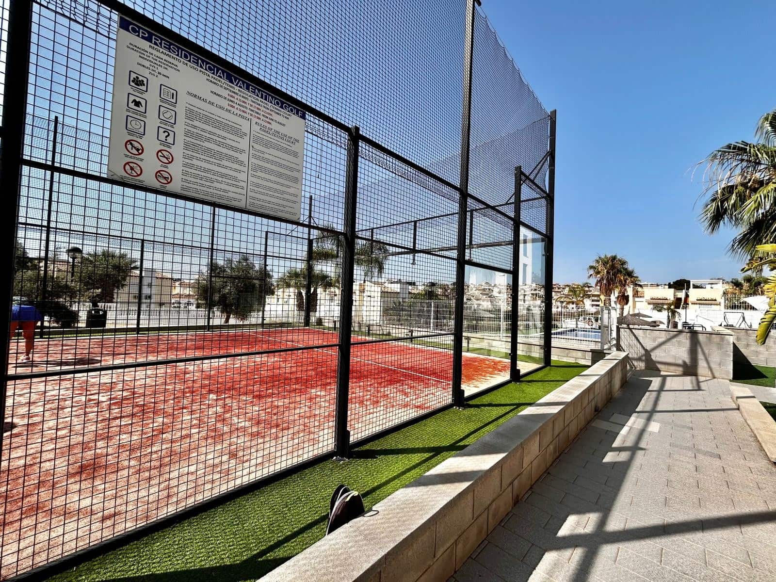 2 sypialnia Penthouse na sprzedaż w Villamartin z basenem - 299 900 € (Ref: 9235386)